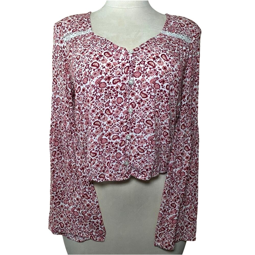 Boho Paisley Floral Lace Trim Hollister Top with Flowy Statement Trumpet Sleeve